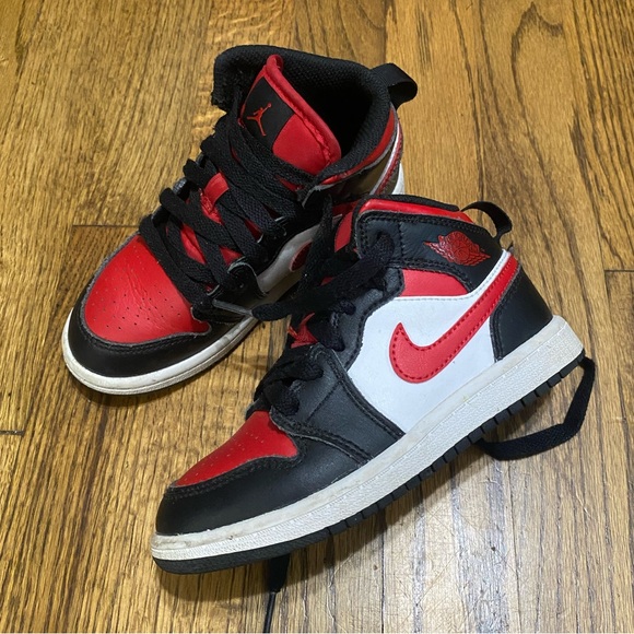 Nike Air Jordan 1 Sneakers - Picture 1 of 10